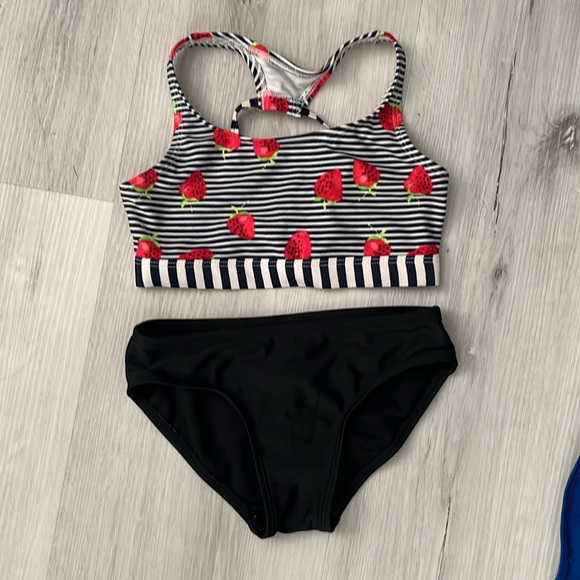 Pair of girls Cat & Jack two-piece swimsuits size 6/6X EUC - Picture 2 of 5